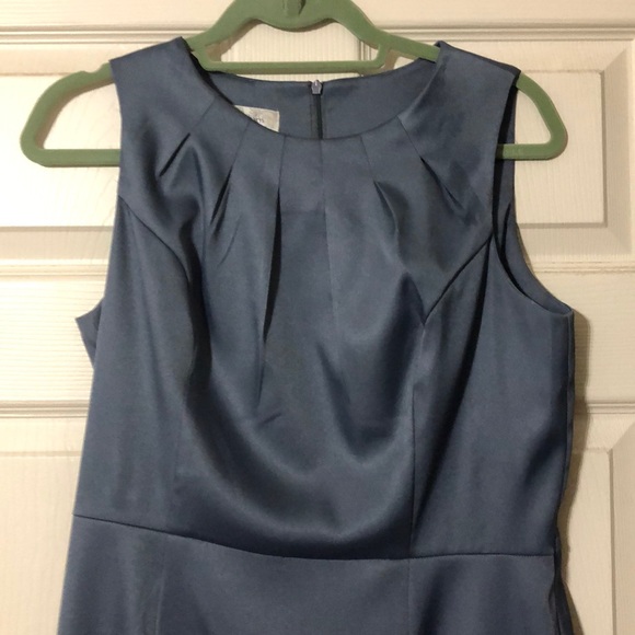 Beautiful sheath dress. - Picture 2 of 3